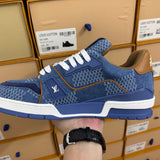 Trainer Blue
