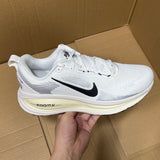 Vomero 18 White/Black