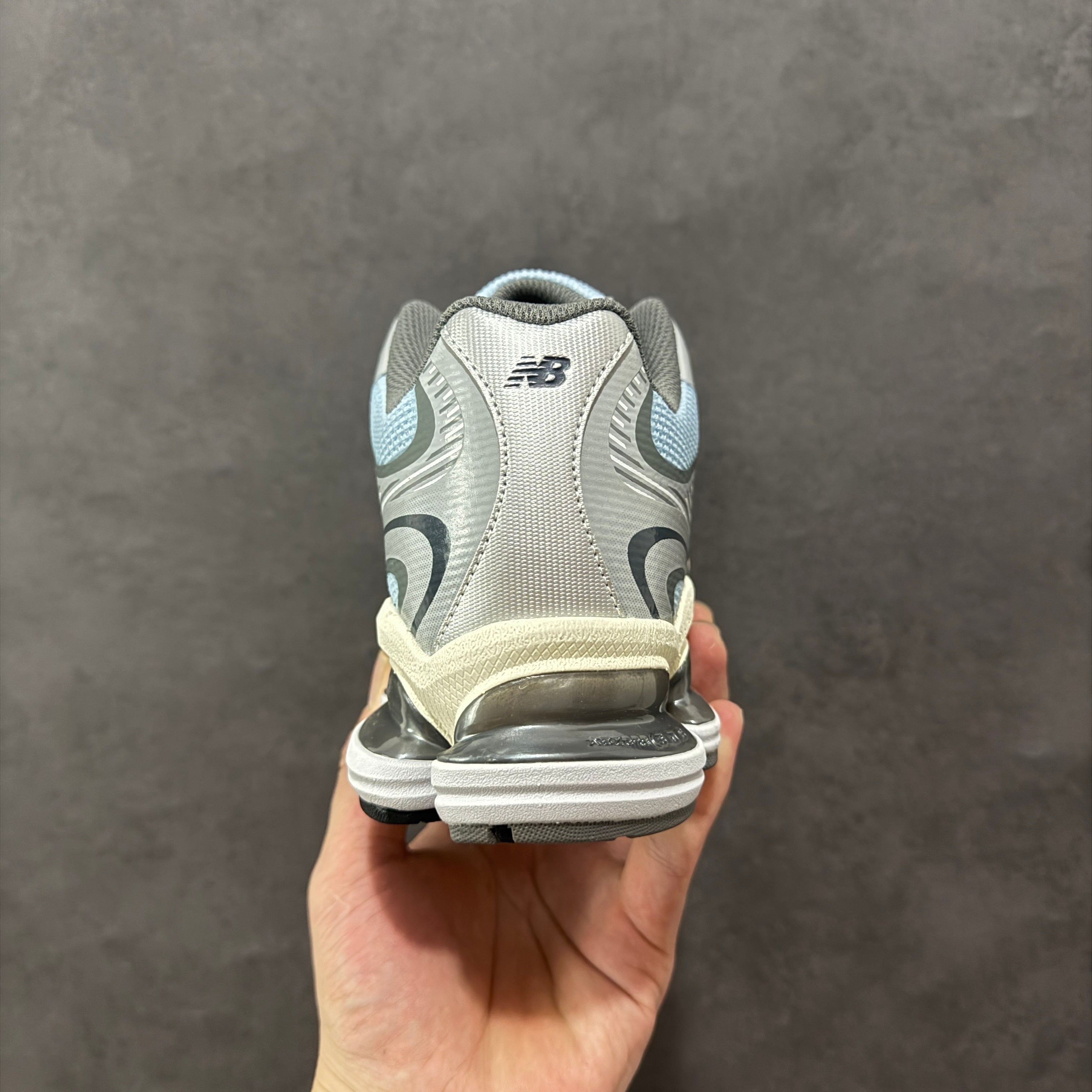 2000 Blue Grey Cream