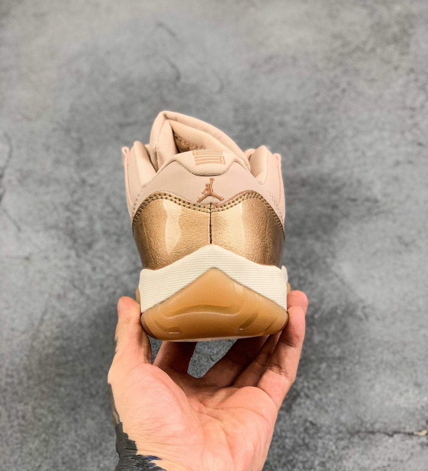 AJ11 Easter Low