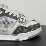 Trainer Grey