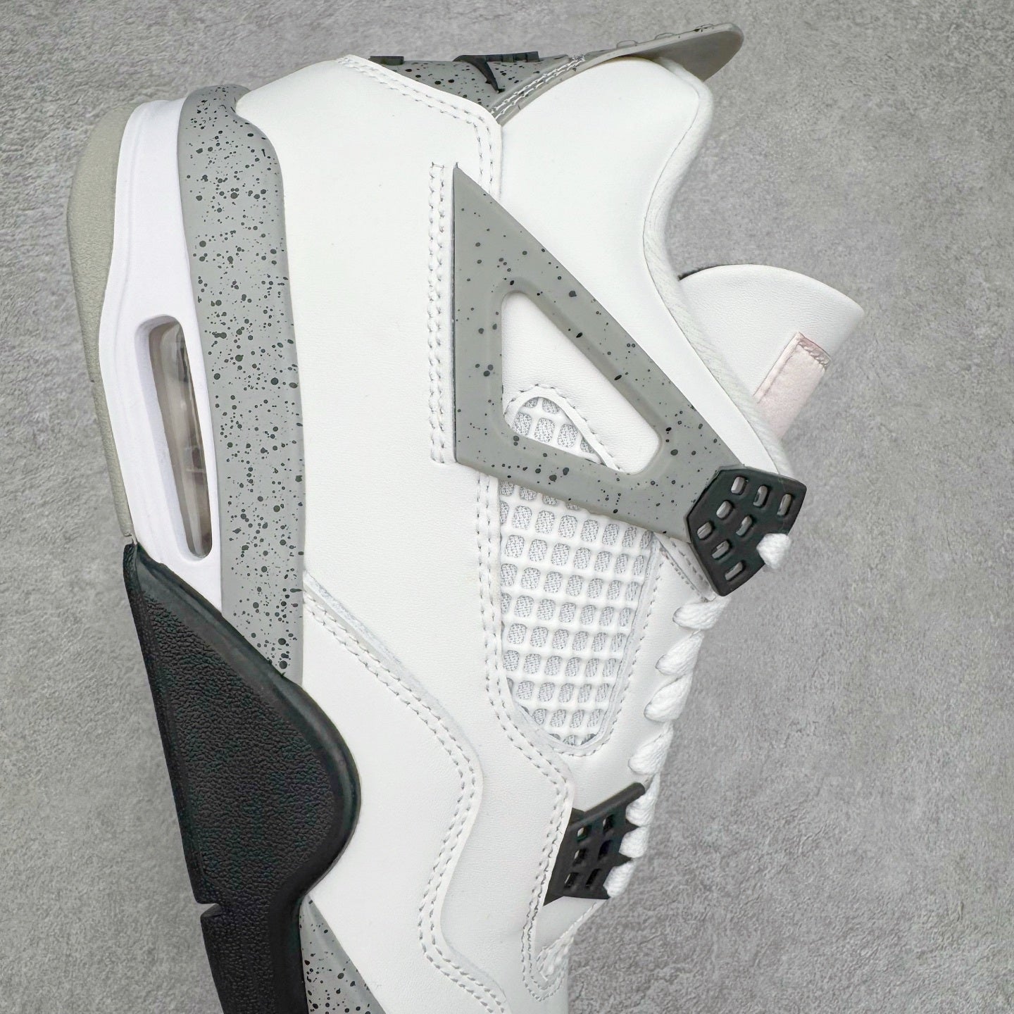 AJ4 Retro OG White Cement