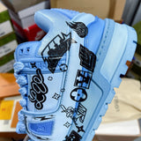 Trainer Blue