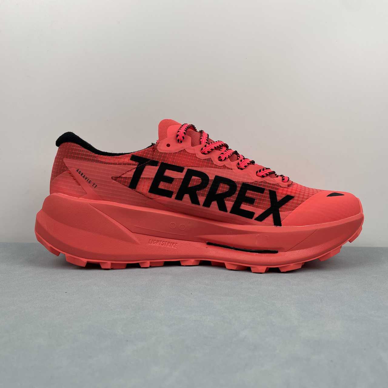 TERREX AGRAVIC TT Dark Red Black