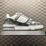 Trainer Grey