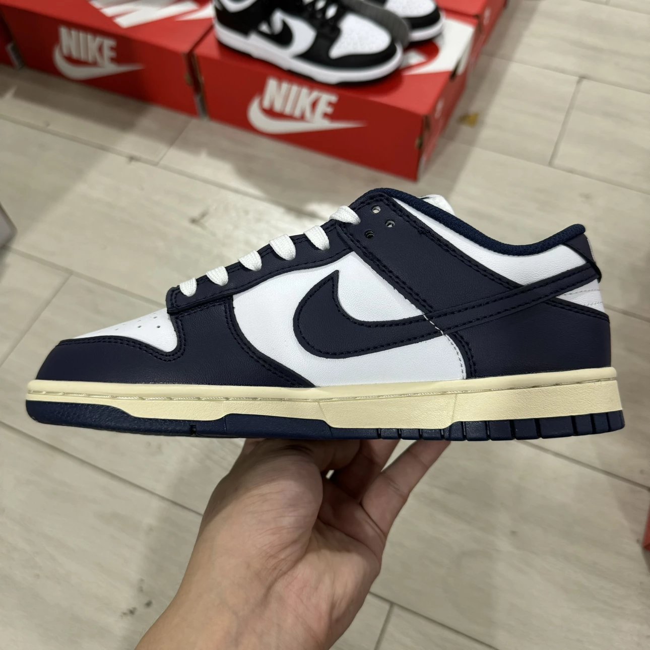 Low Blue Navy Vintage