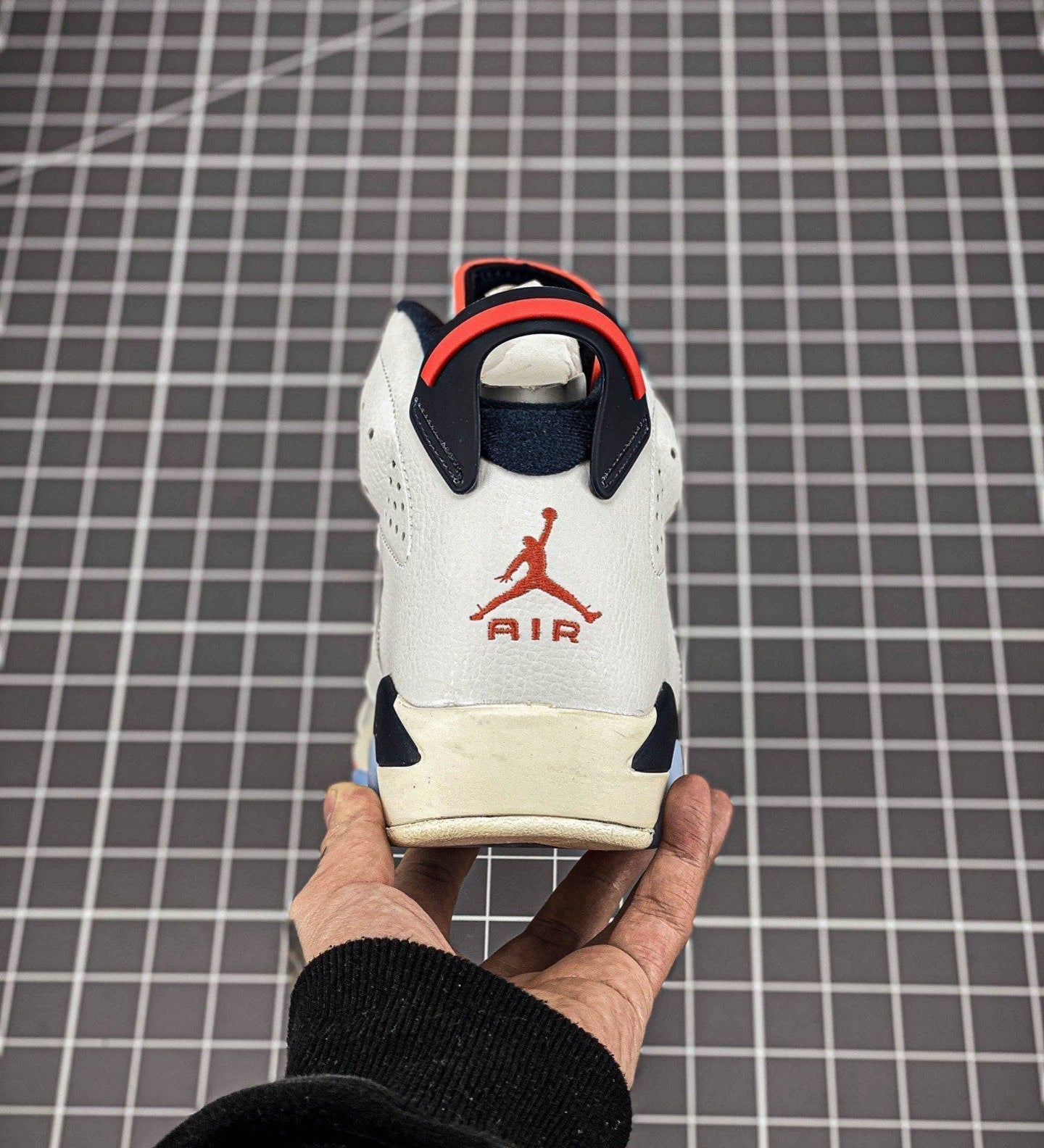 AJ6