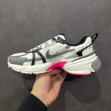 V2K Run Low Grey Pink