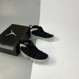 AJ9 Black and White
