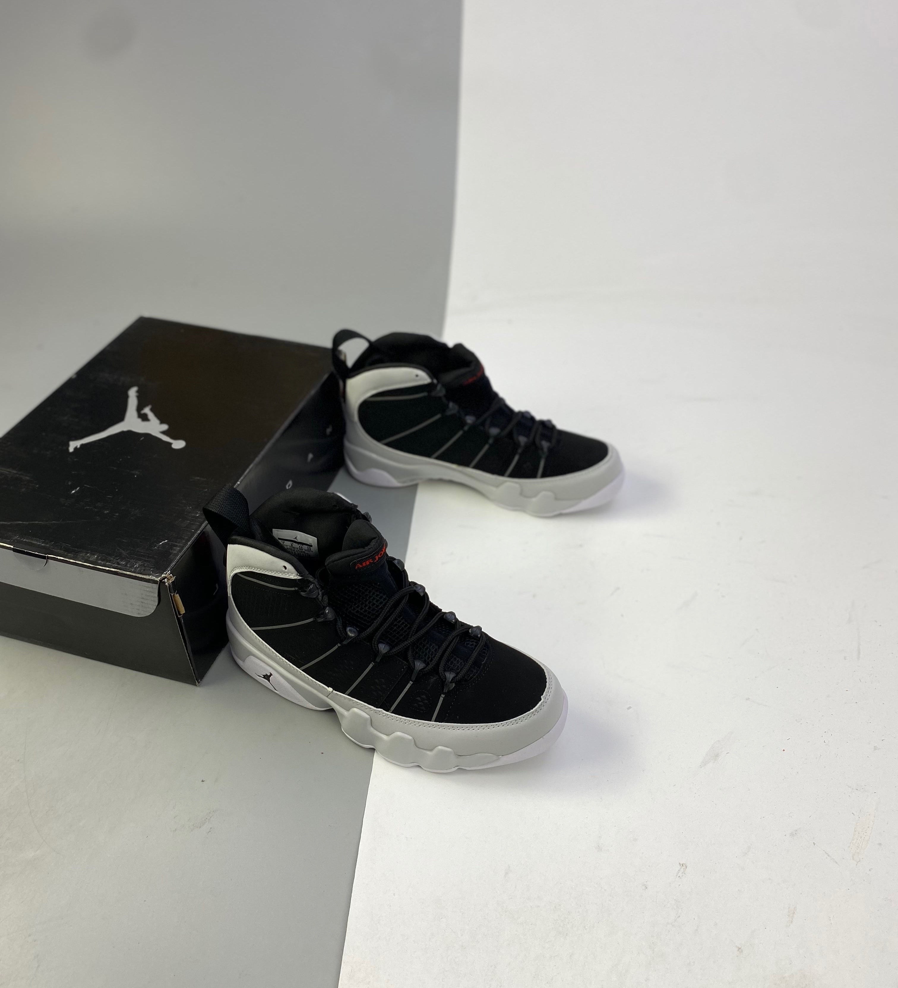 AJ9 Black and White