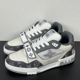 Trainer Grey