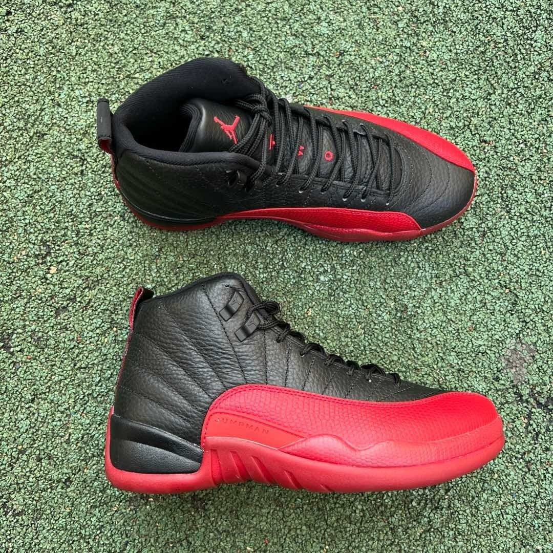12 Black and Red