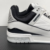 Trainer White and Black