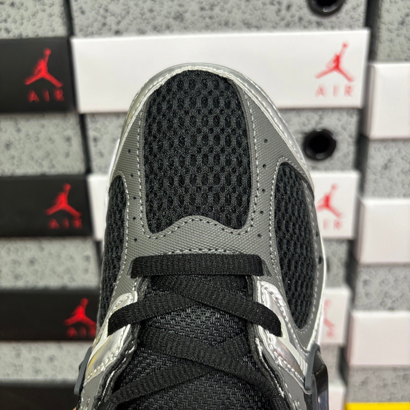 V5 RNR Smoke Grey