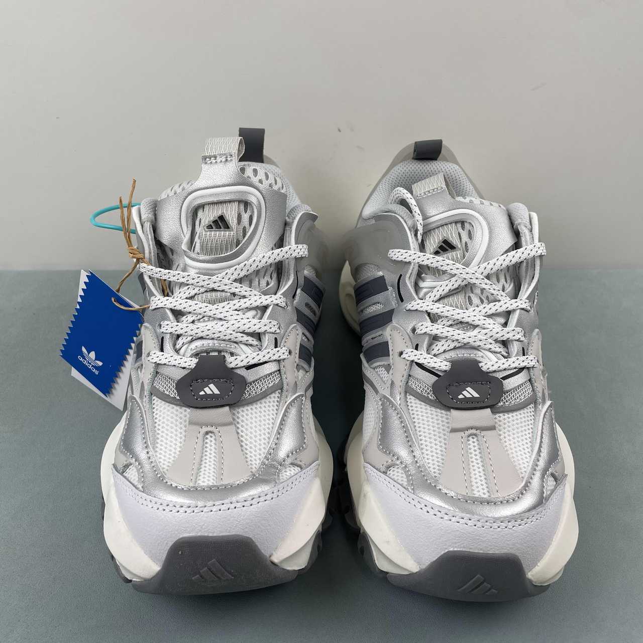 AD XLG Runner Deluxe Grey White