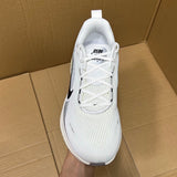 Vomero 18 White/Black