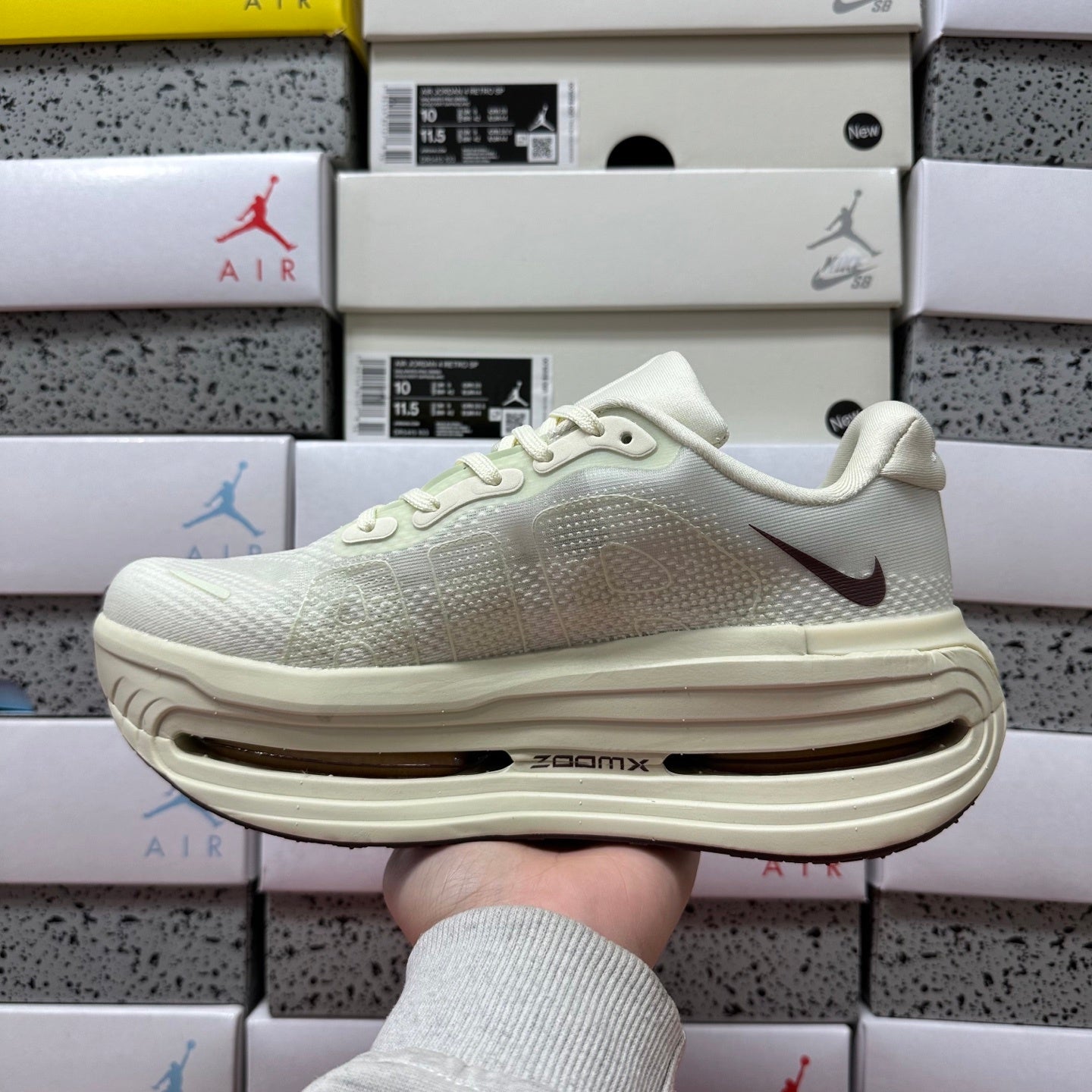 Vomero Premium White Bone