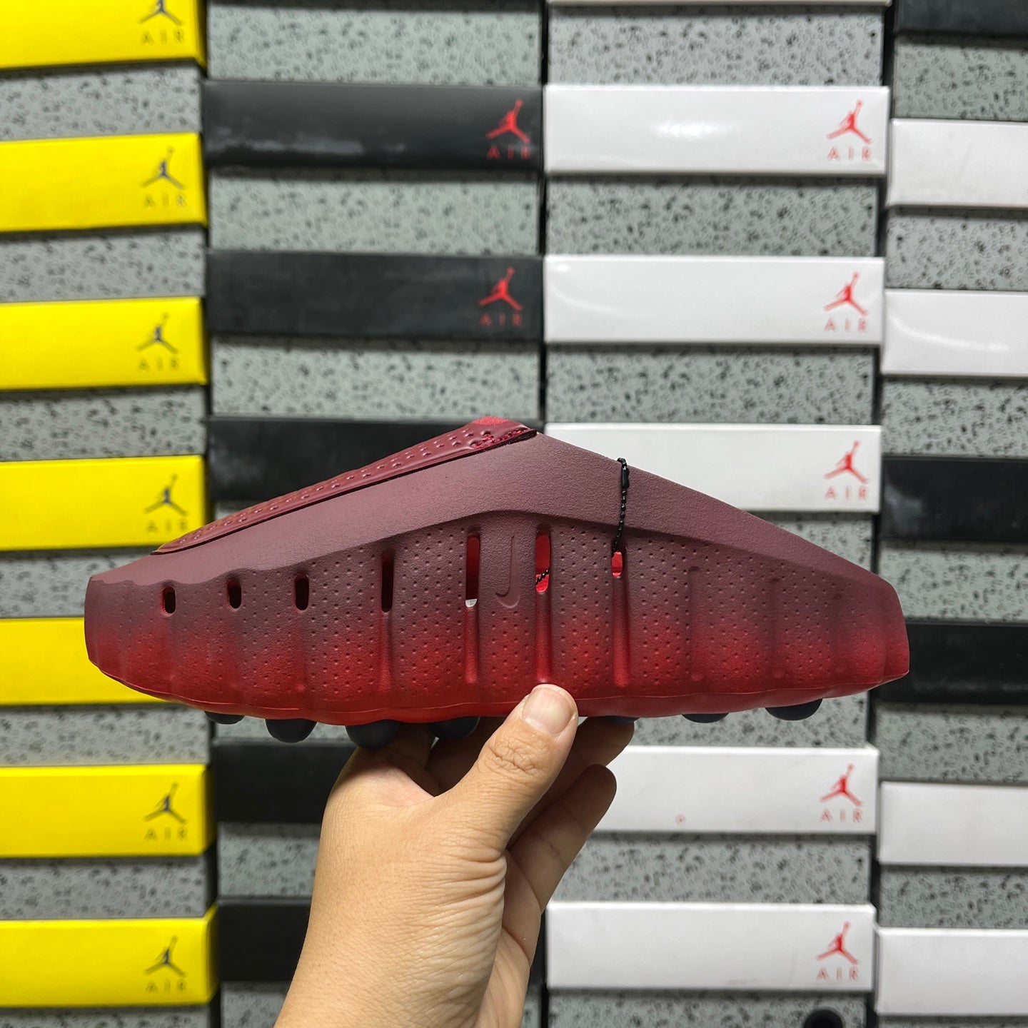 Mind 001 Dark Red
