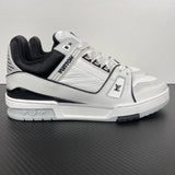 Trainer White and Black