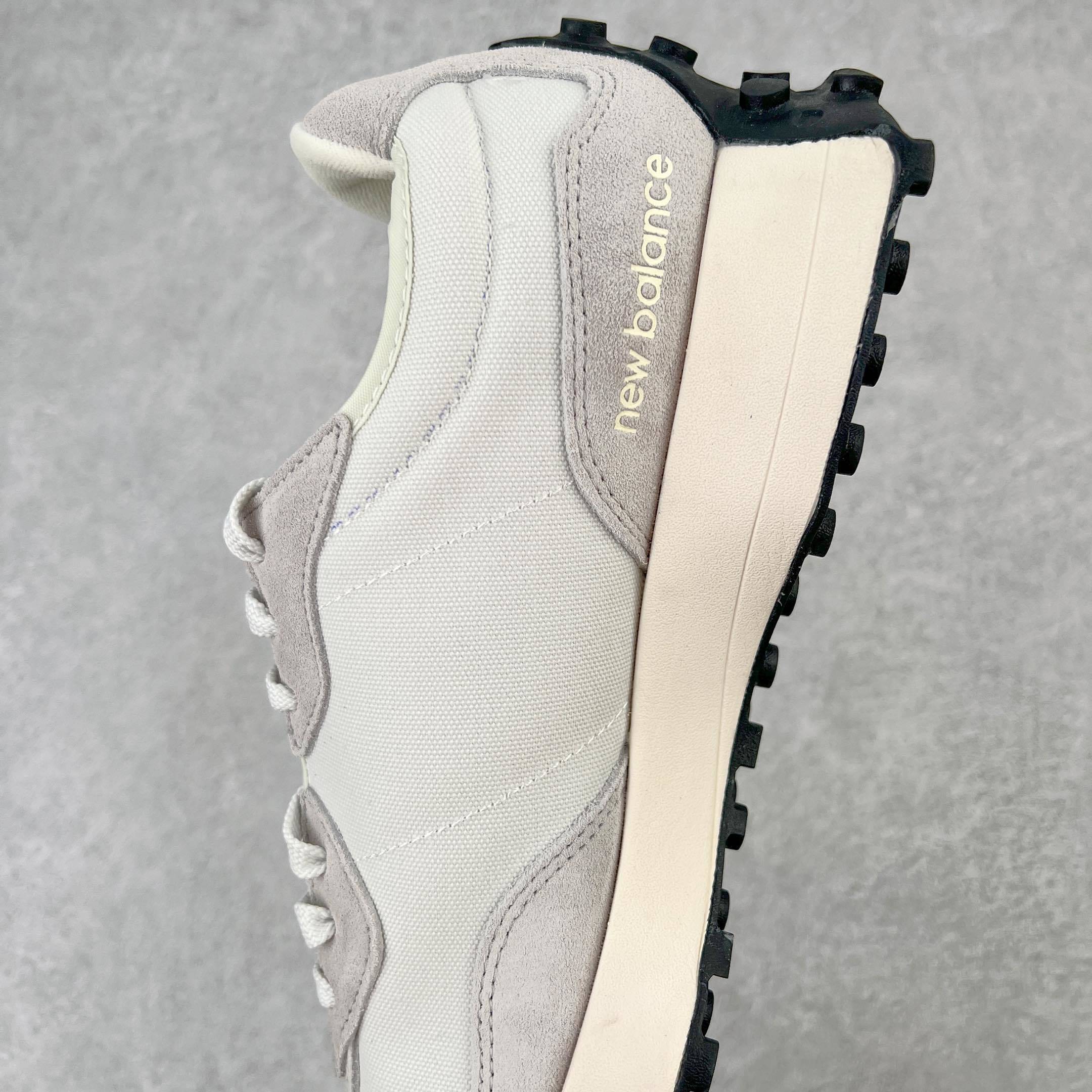 327 Nimbus Cloud/Grey/White