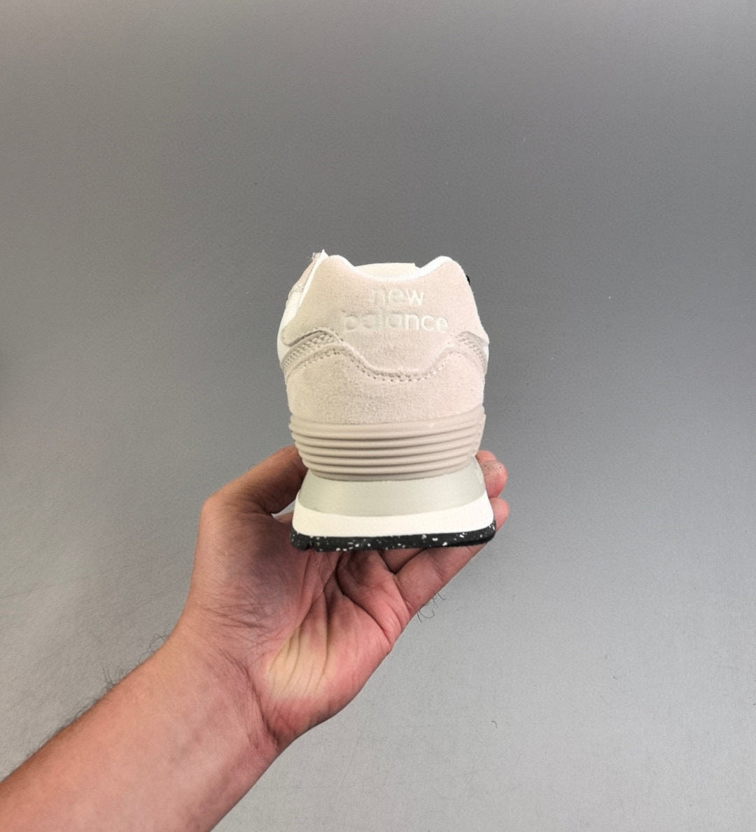 574 Creme