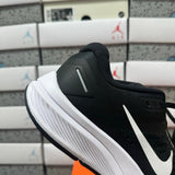 Air Zoom Structure 23 Black/White