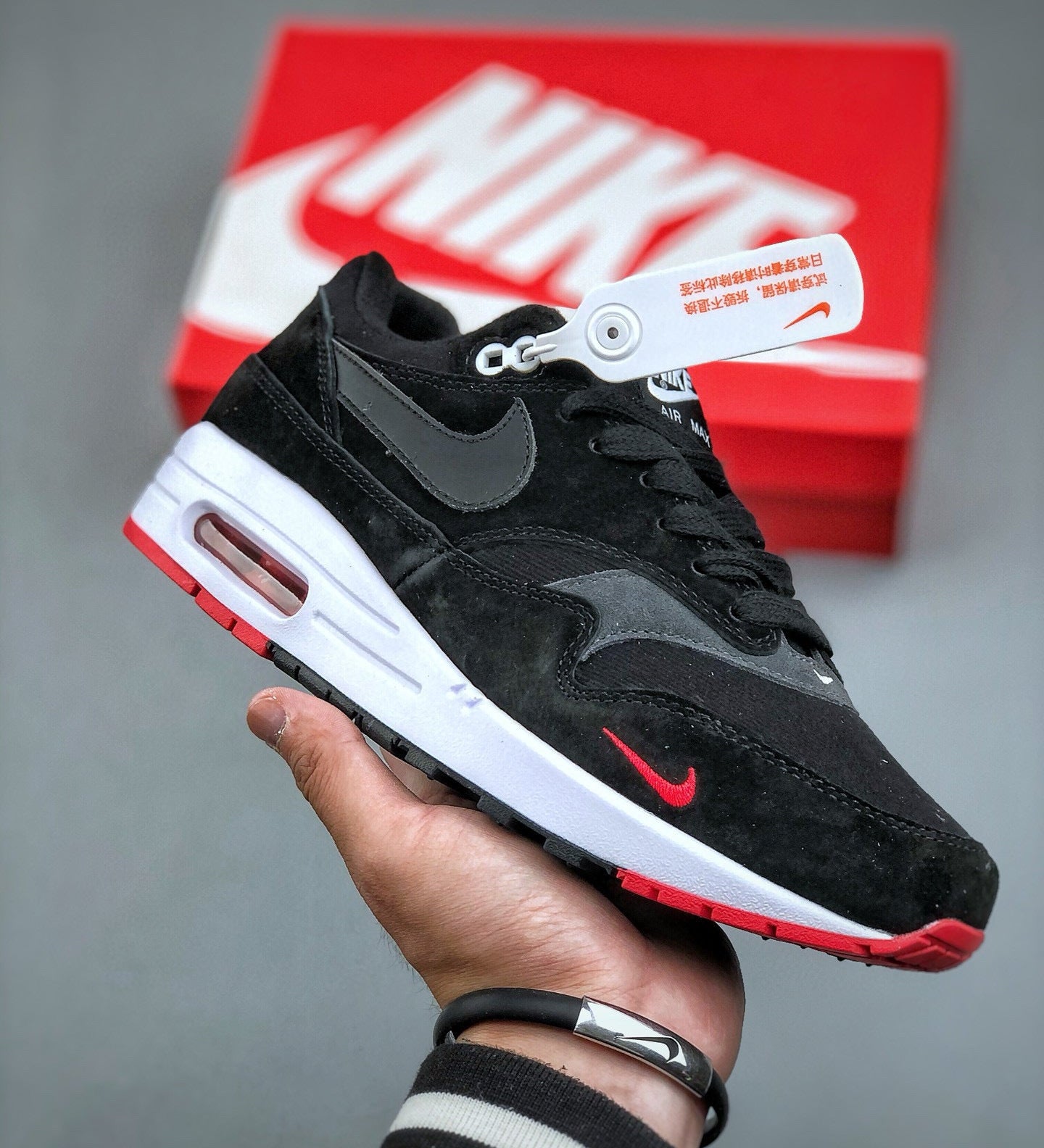 Air Max 1 Bred