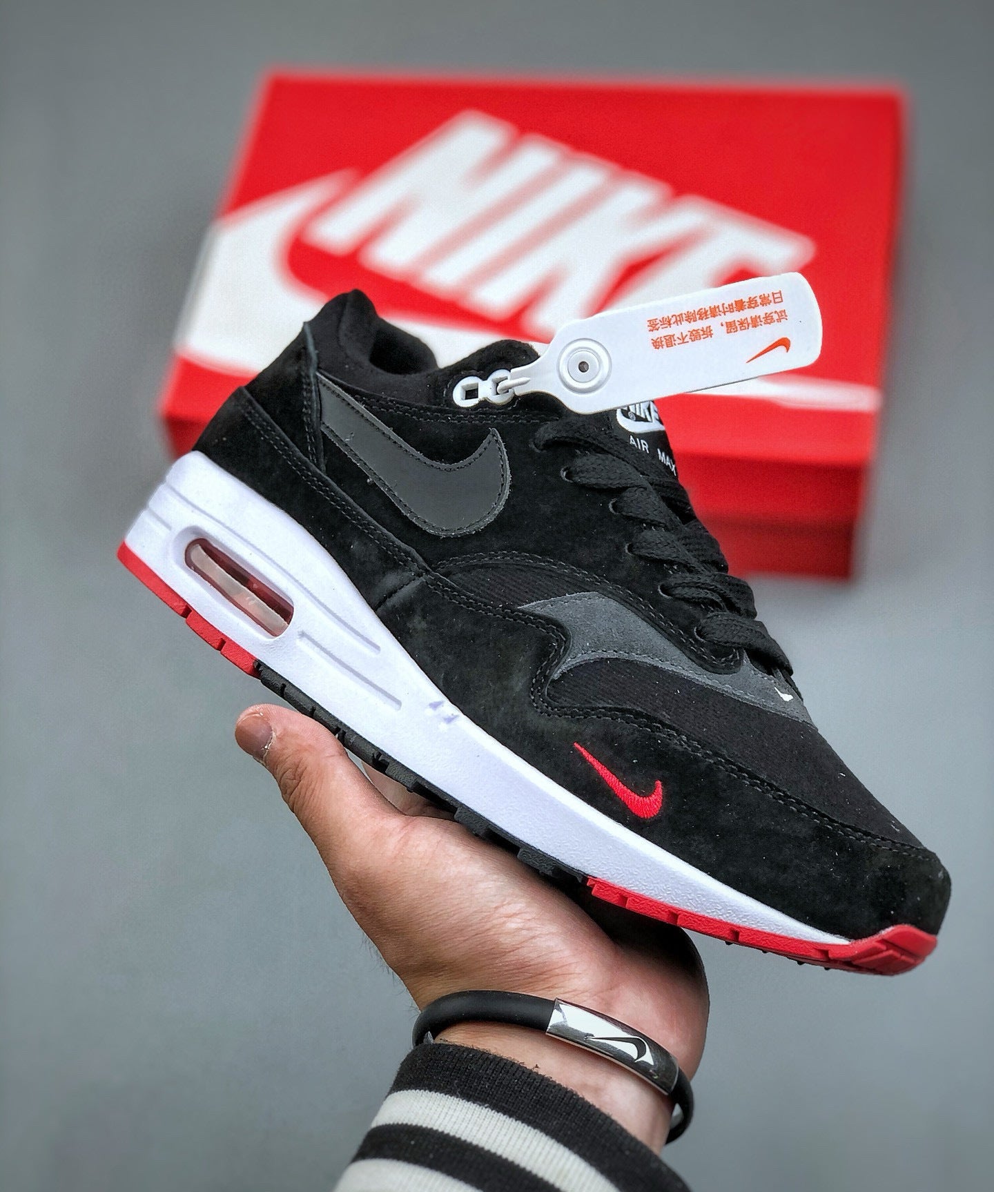 Air Max 1 Bred