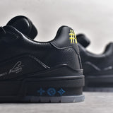 Trainer Black