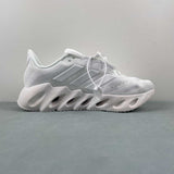 AD Switch Fwd M Triple White