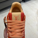 Trainer Orange