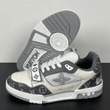 Trainer Grey