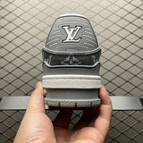 Trainer Grey