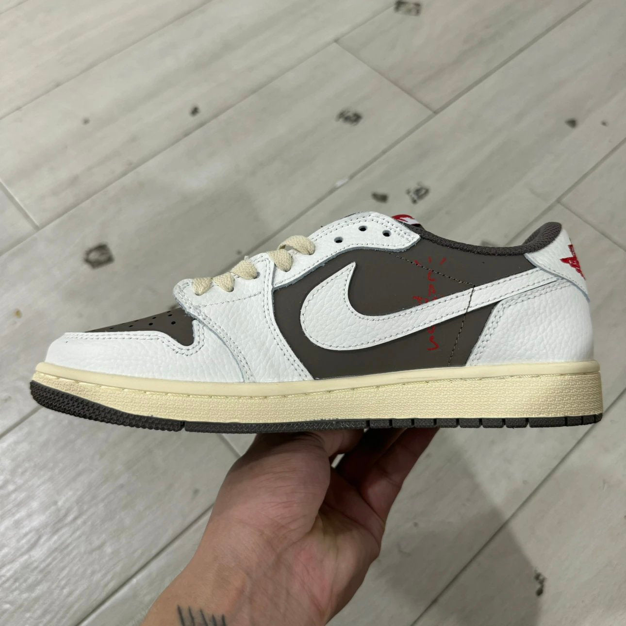 AJ1 Travis Reverse Mocha