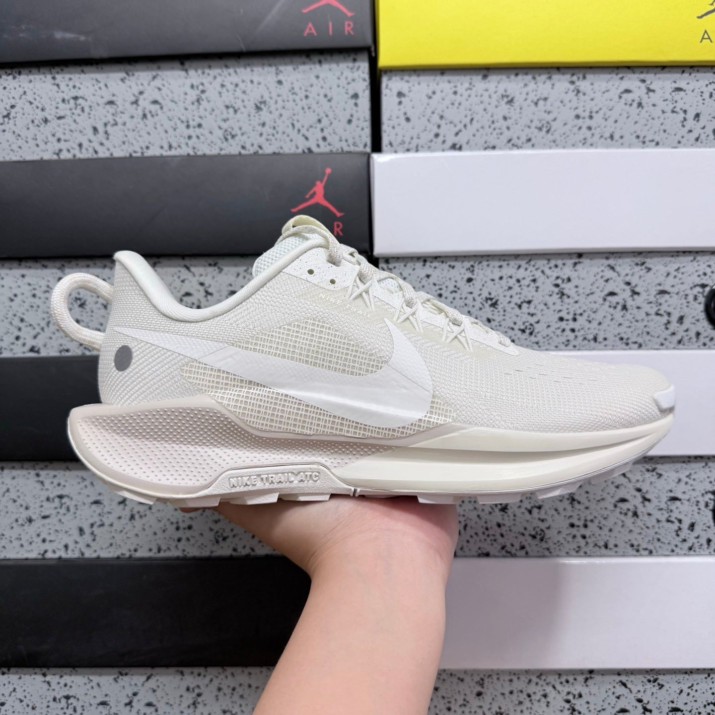 Pegasus Trail 5 Triple White