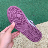 AJ1 MID Berry Pink