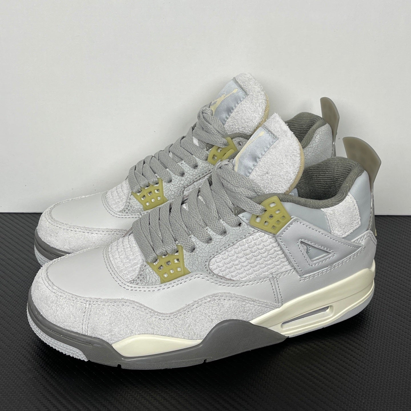 AJ4 Photon Dust