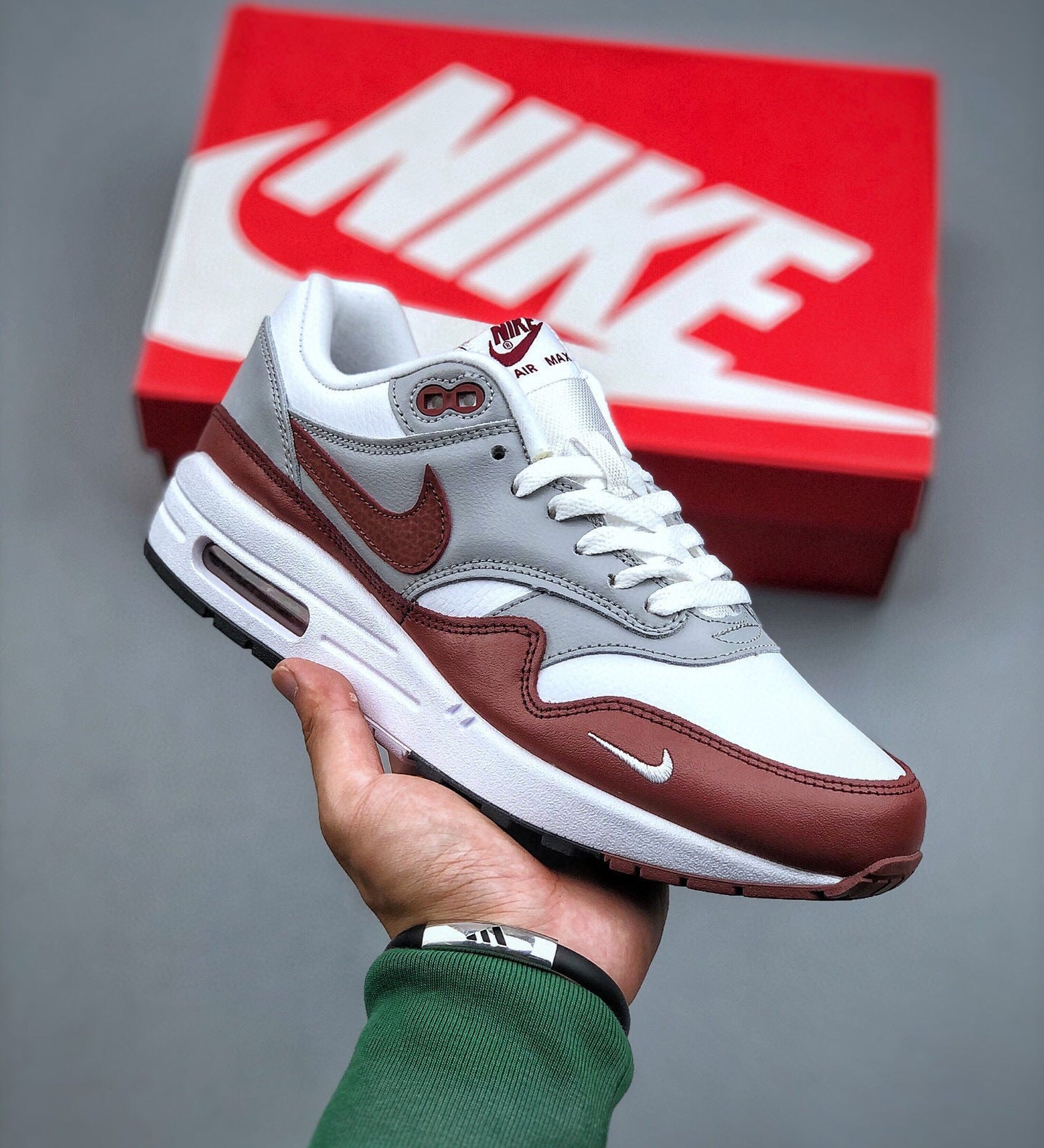 Air Max 1 Mystic Dates