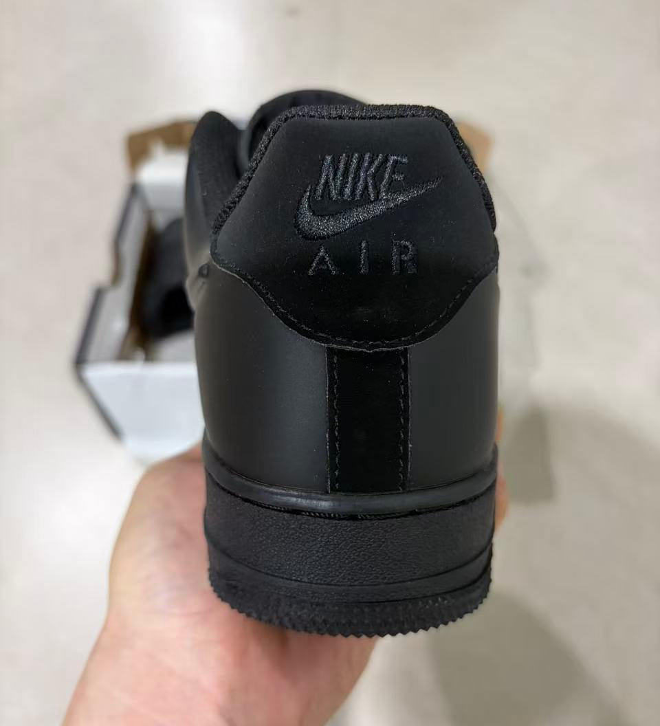AF1 Pure Black