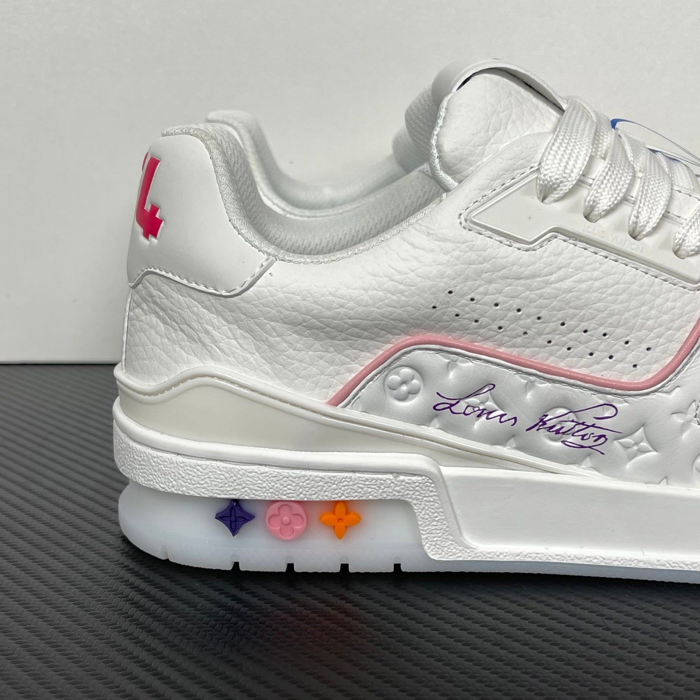 Trainer White and Pink