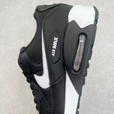 90 Black and White
