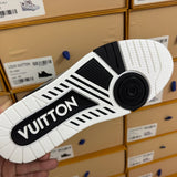 Trainer Black and Grey