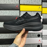 GEL-NIMBUS 28 Black