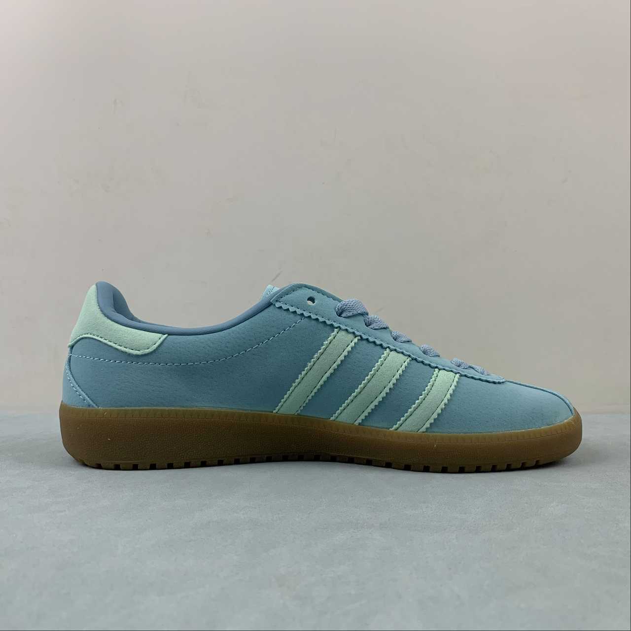 AD Bermuda Blue Tourquoise