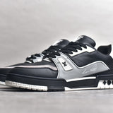 Trainer Black and Grey