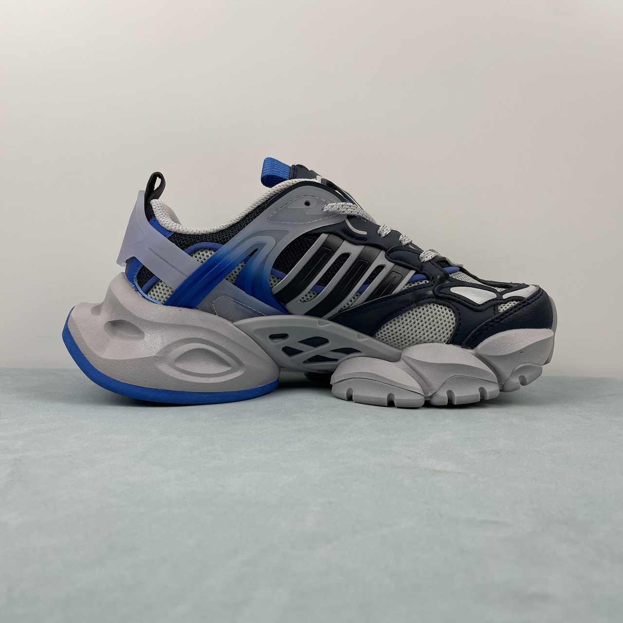 AD XLG Runner Deluxe Blue Silver Grey