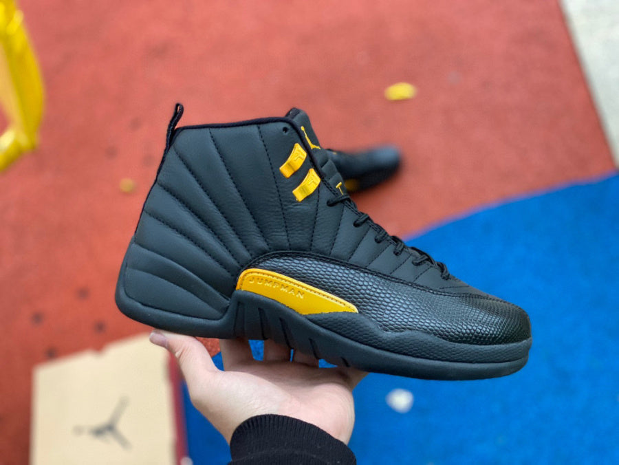12 Black Taxi