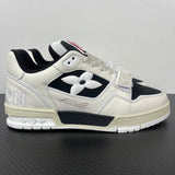 Trainer White and Black