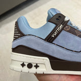 Trainer Blue