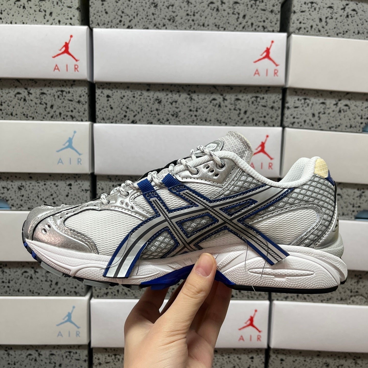 GEL-NIMBUS 10.1 White/Grey
